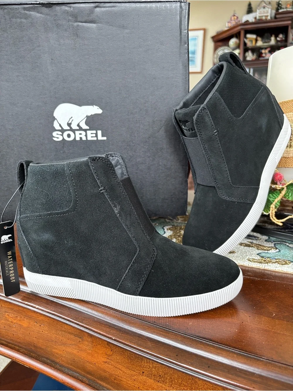 NIB Sorel Out 'N About Pull On Wedge Boots Black Genuine Suede Waterproof Ankle